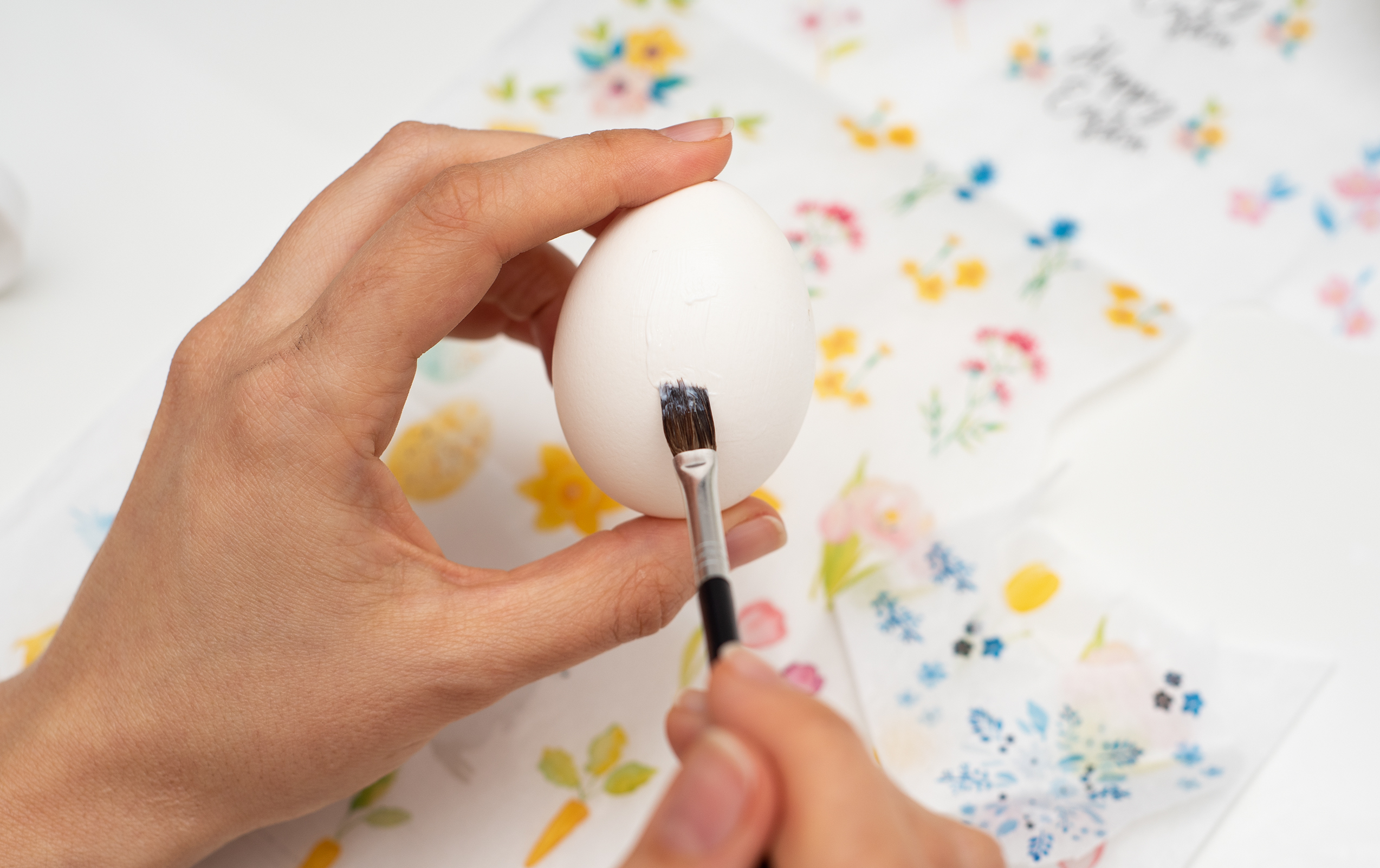Apply Glue on Easter Egg